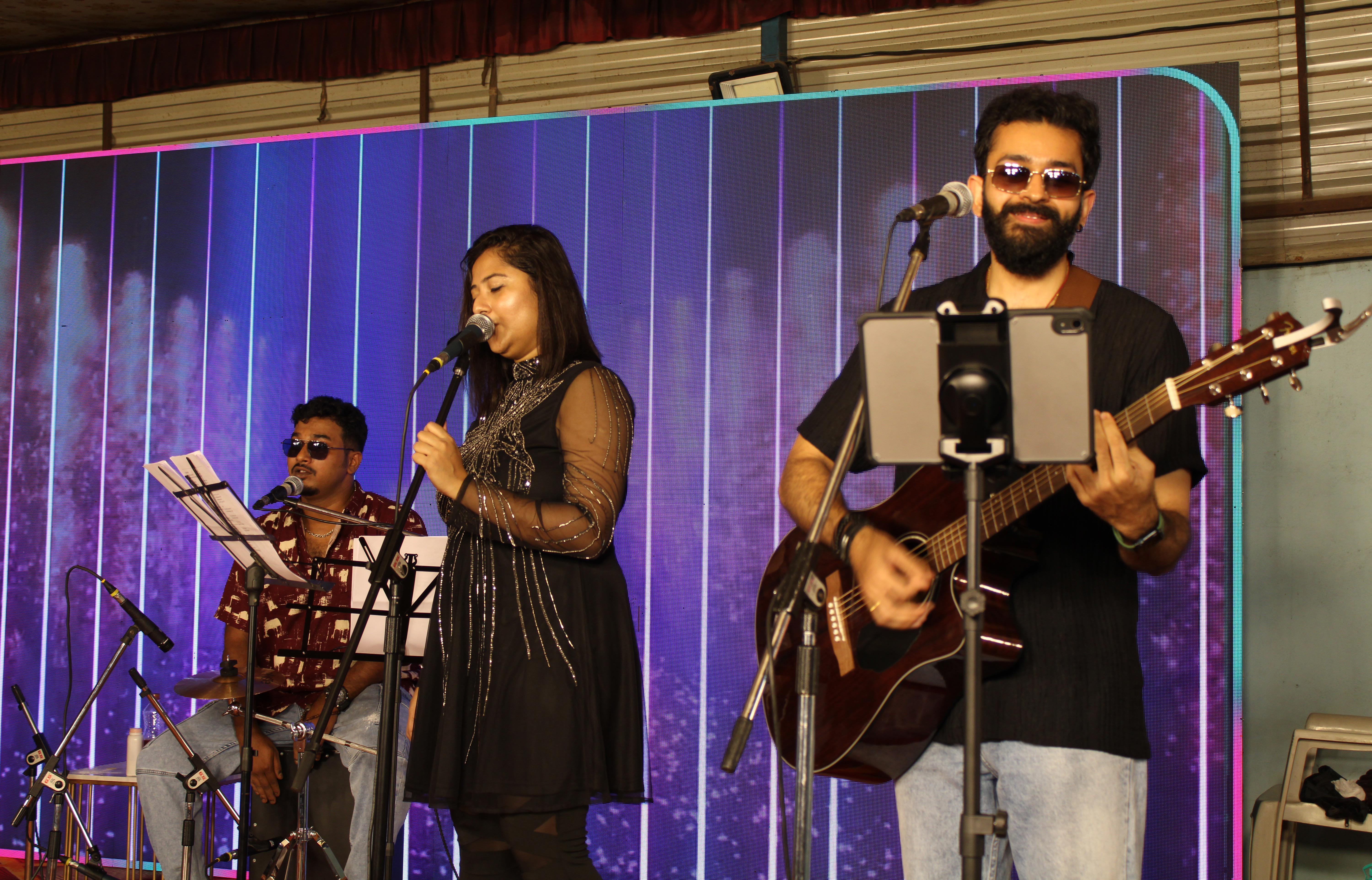 Durga Puja show at Agomoni on Maha Saptami 2025
